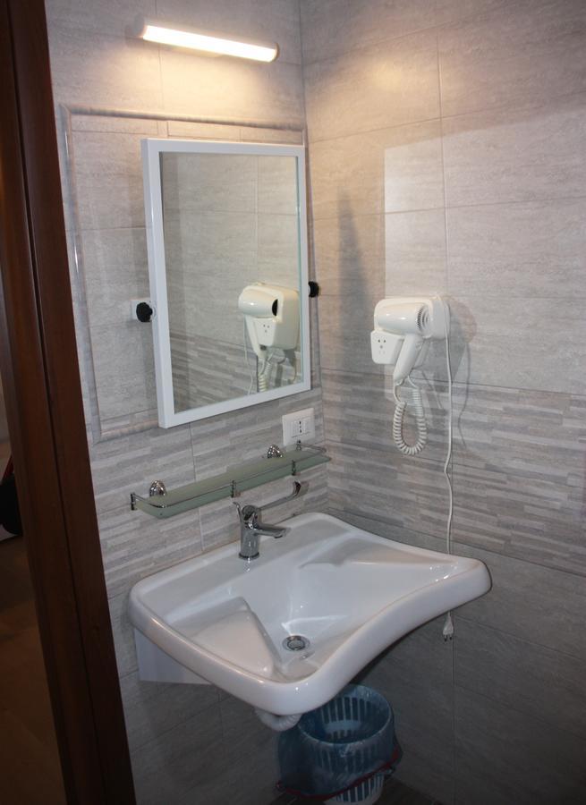 B&B Pontepiccolo กาตันซาโร ภายนอก รูปภาพ