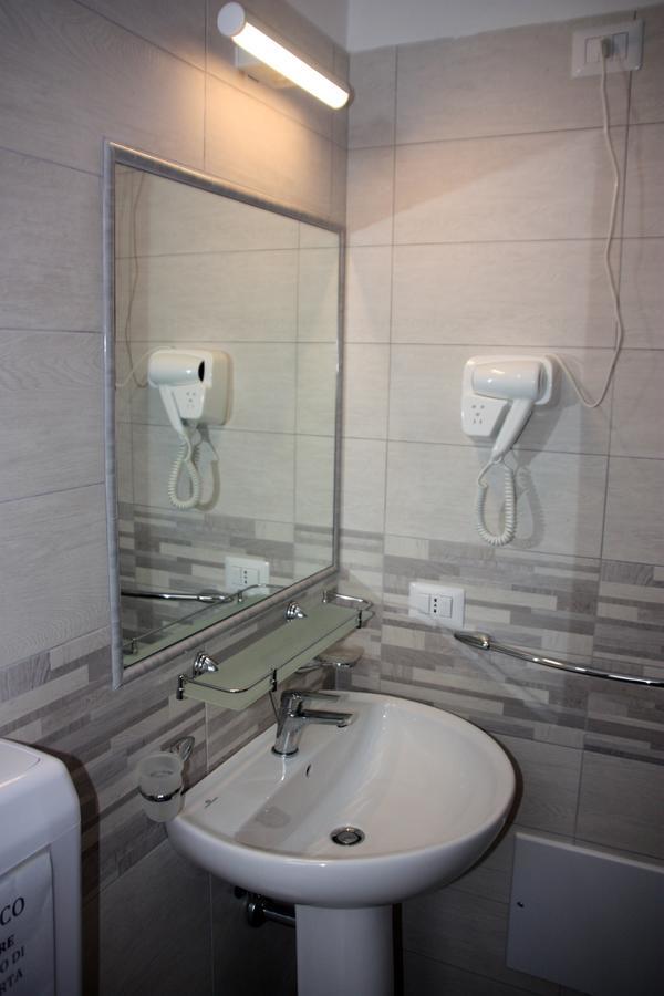 B&B Pontepiccolo กาตันซาโร ภายนอก รูปภาพ